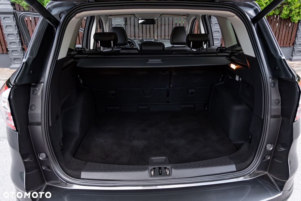 Ford Kuga 2.0 TDCi 4x4 Vignale - 17