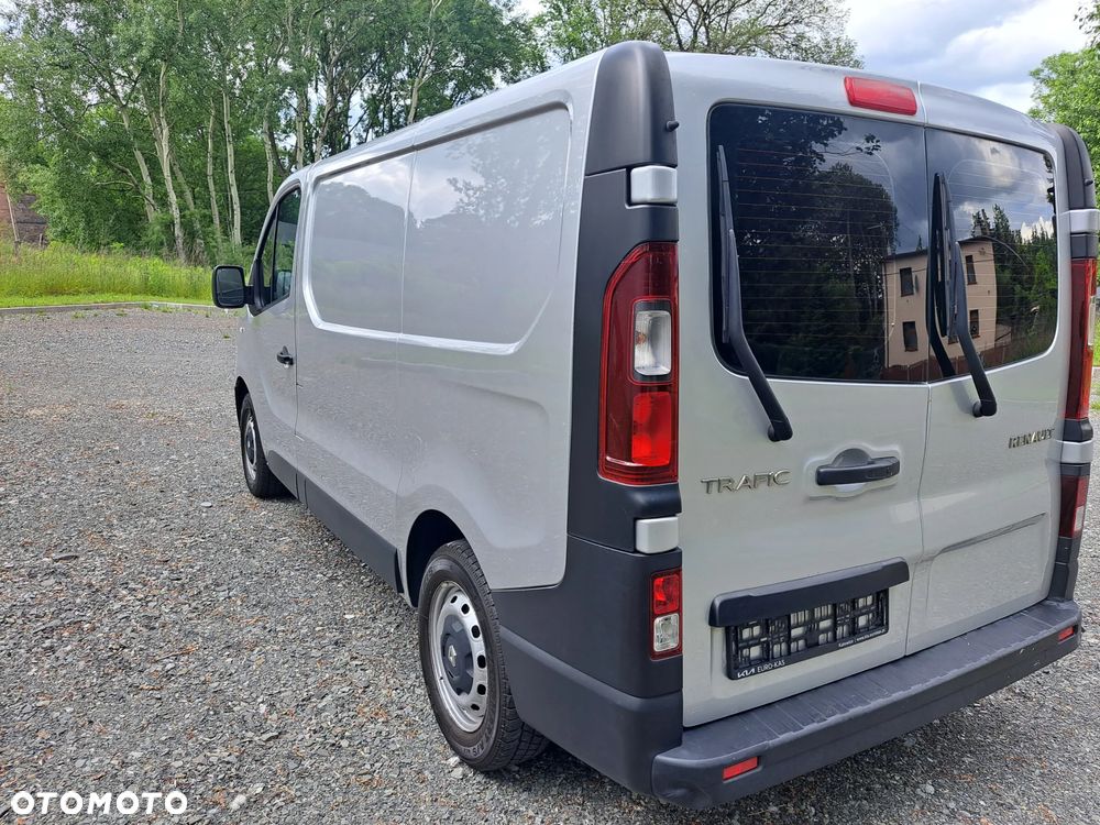 Renault Trafic Combi L1H1 Authentique - 8