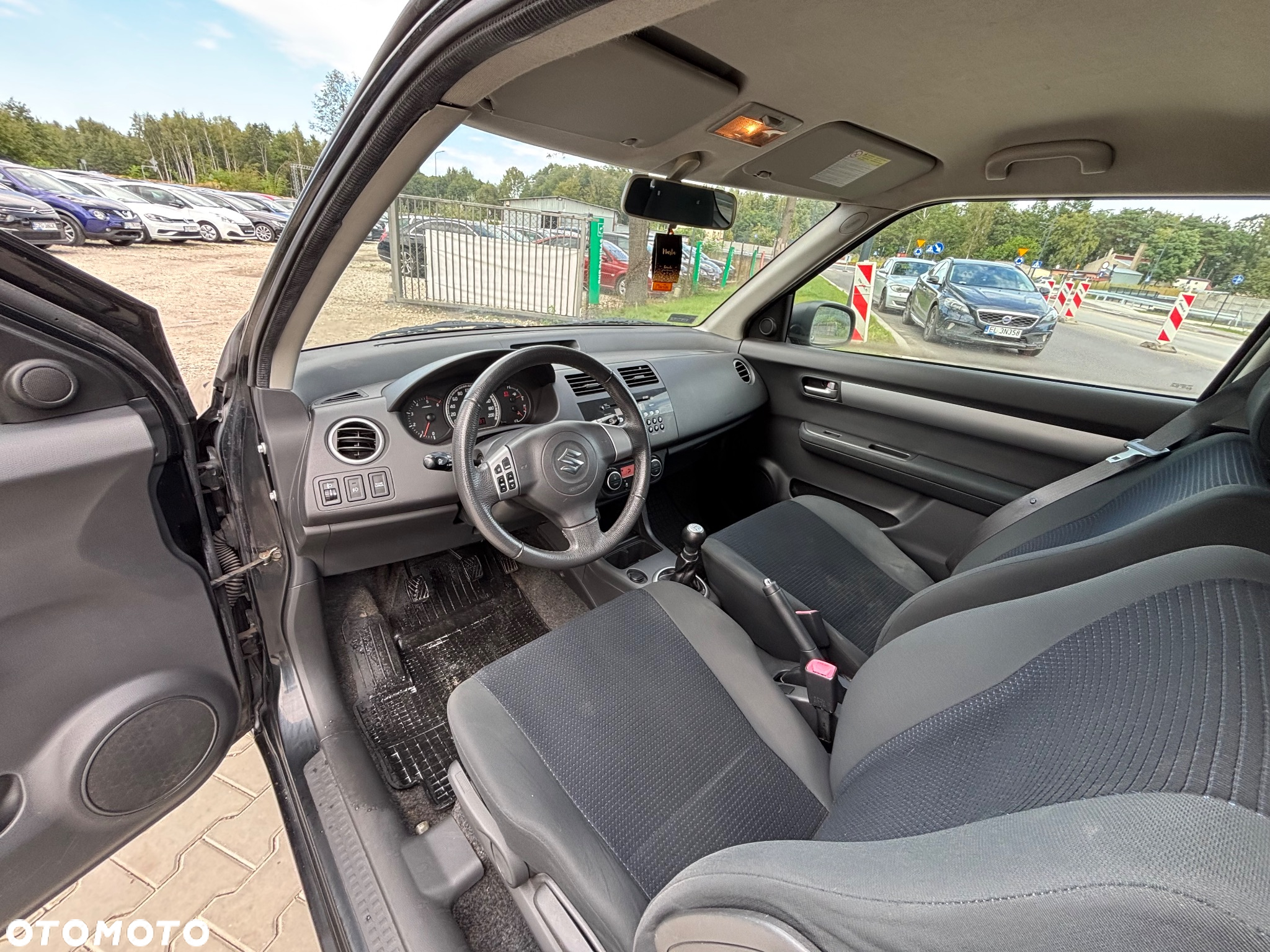 Suzuki Swift 1.3 DDiS 16v GLX DPF - 11
