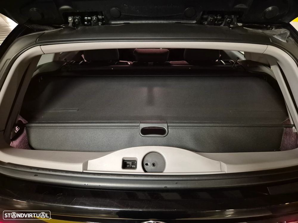 BMW 318 d Touring Auto Line Sport - 35