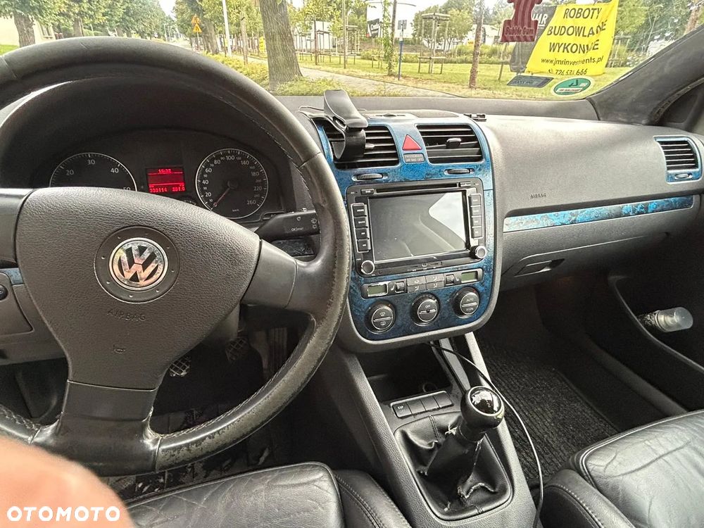 Volkswagen Golf V 1.9 TDI 4Mot Comfortline - 2