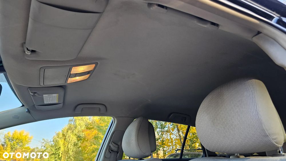 Toyota Avensis - 20