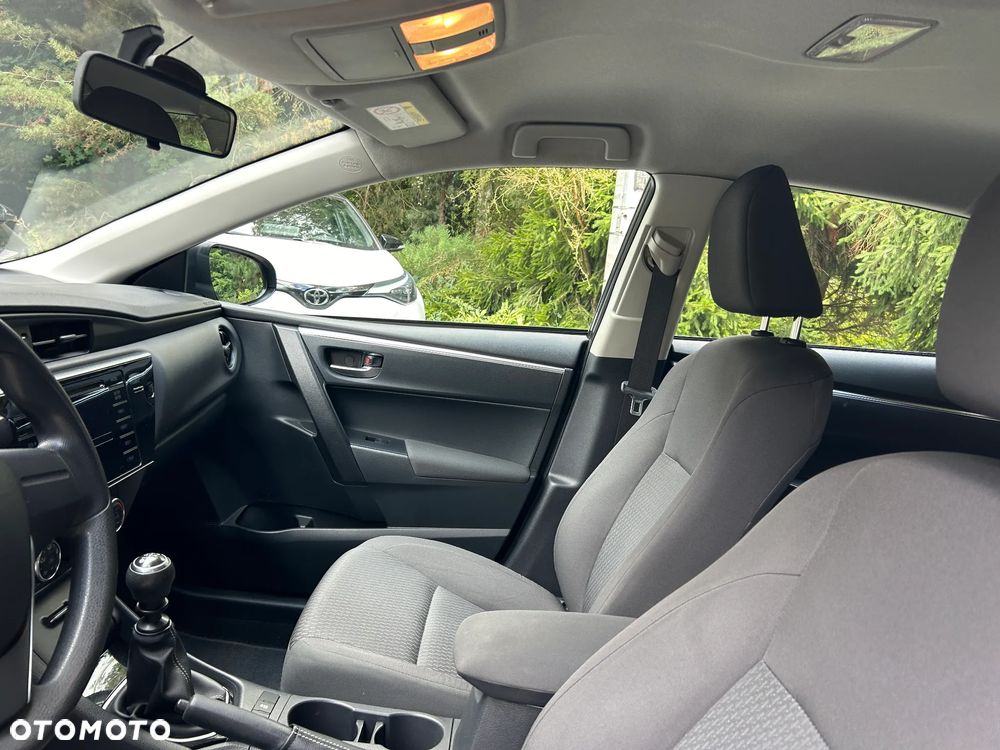 Toyota Corolla 1.6 Active - 9