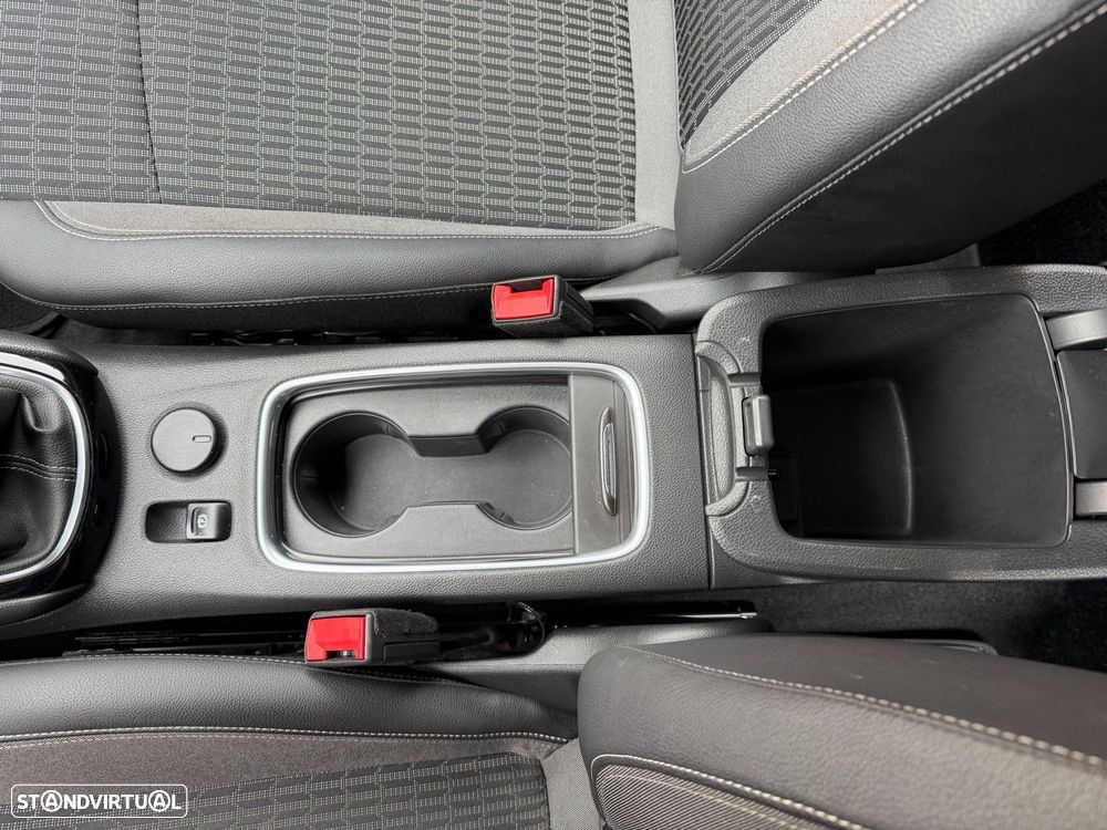 Opel Astra Sports Tourer - 40