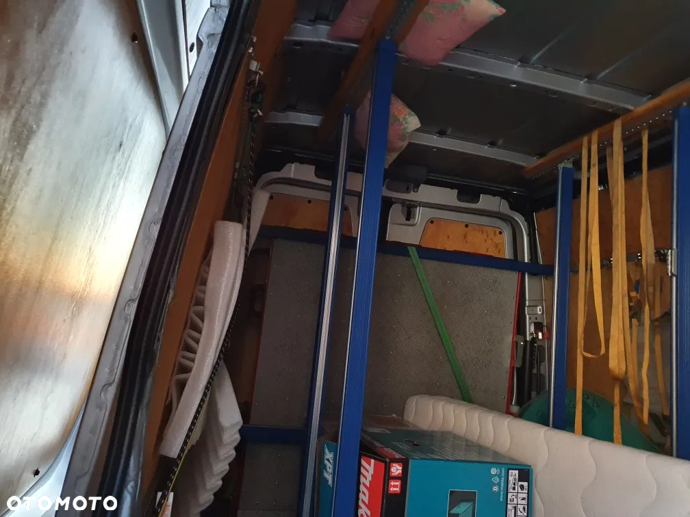 Volkswagen CRAFTER  2,5 TDI - 10