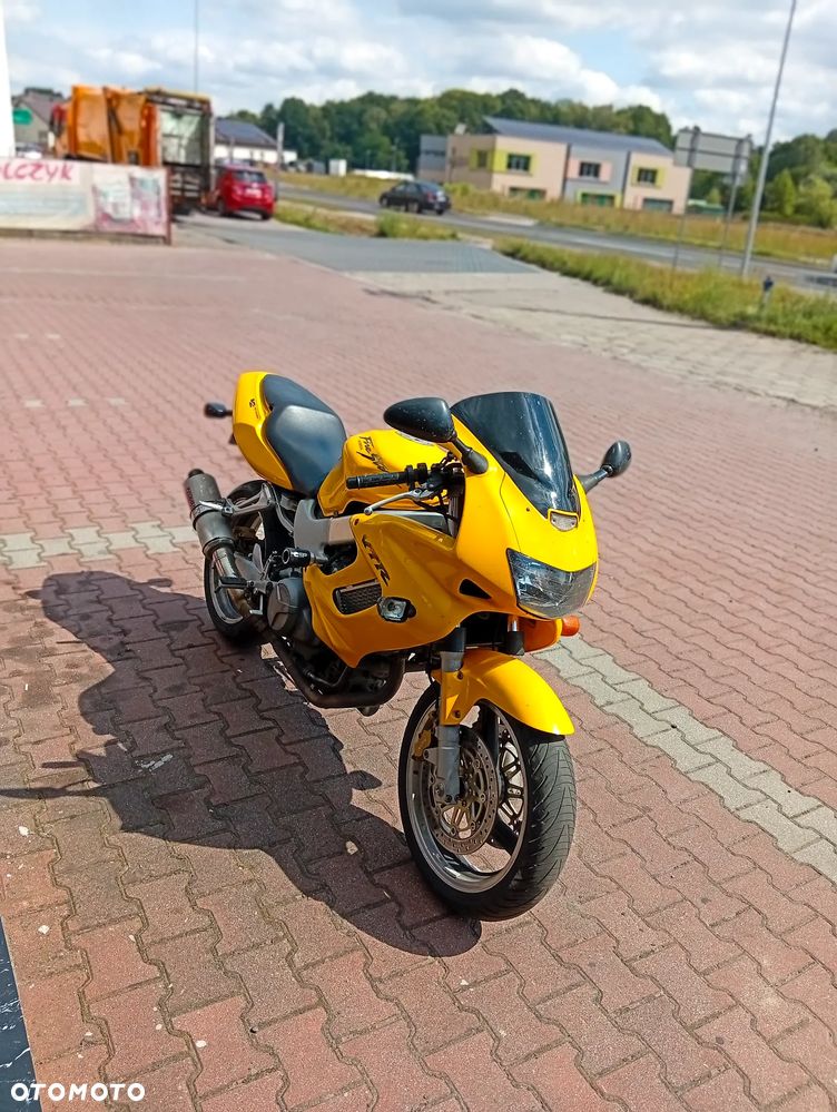 Honda VTR - 4