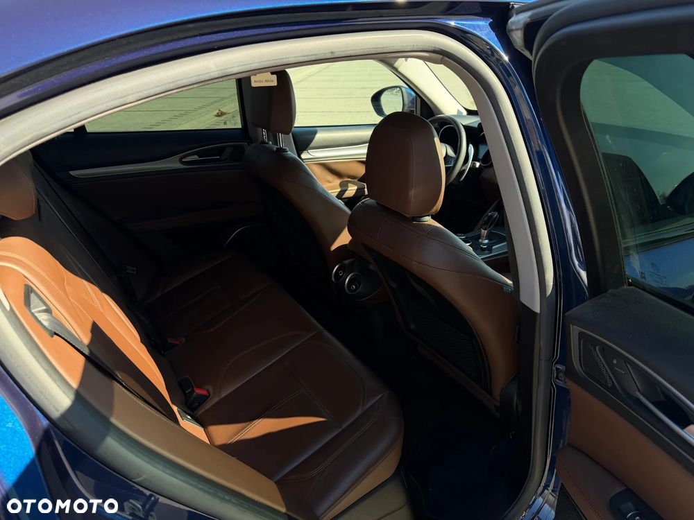 Alfa Romeo Stelvio 2.0 Turbo TI Q4 - 15