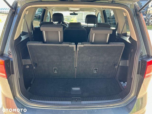 Volkswagen Touran 2.0 TDI SCR DSG IQ.DRIVE - 12