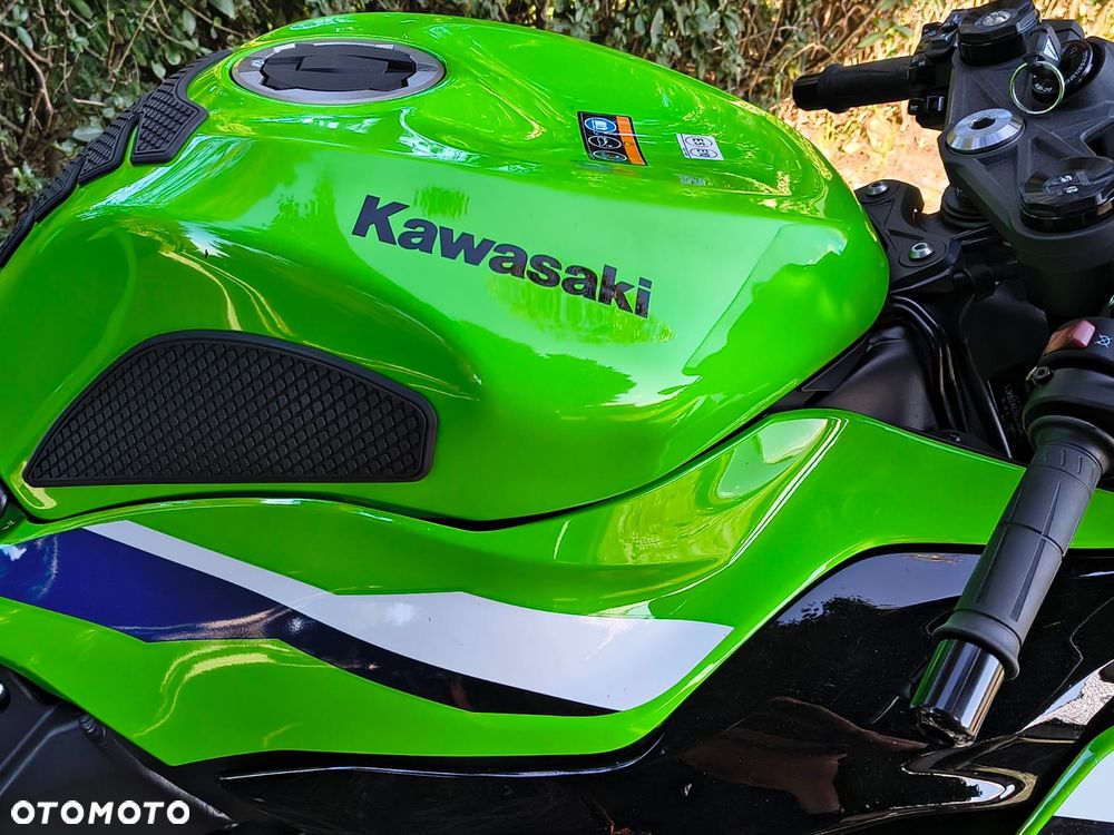 Kawasaki ZX - 17