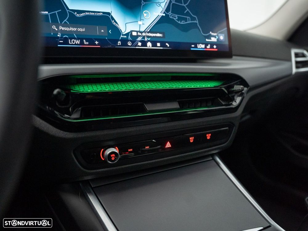 BMW 330 e Auto - 28