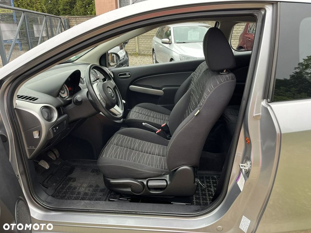 Mazda 2 - 15