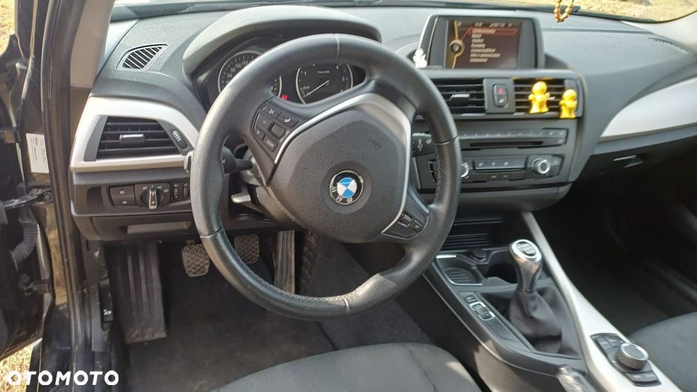 BMW Seria 1 116d DPF - 11