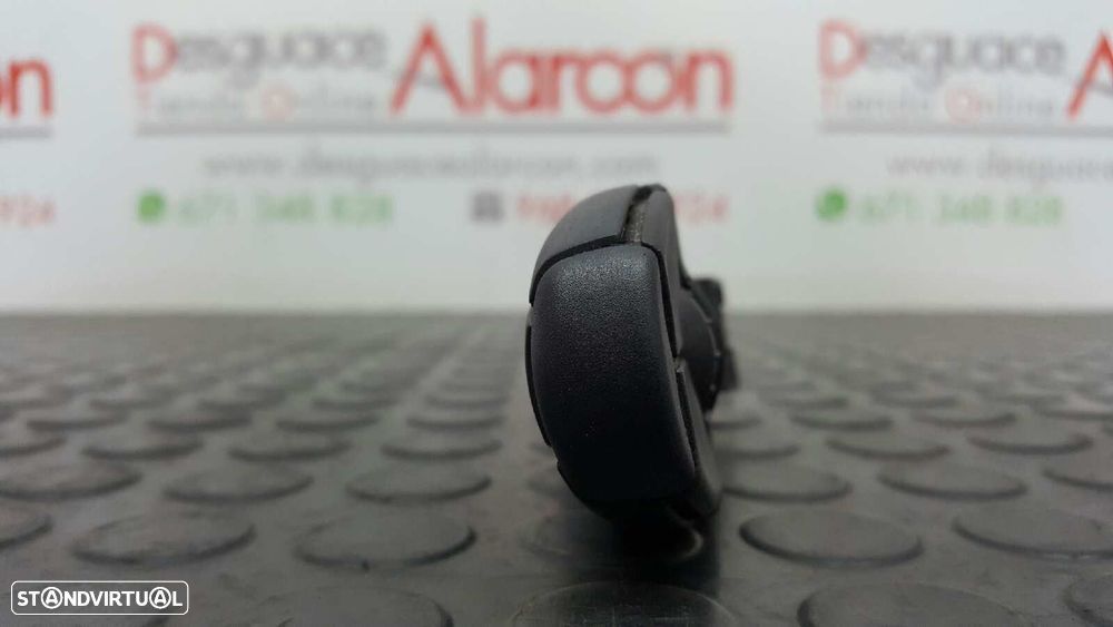 CONTROLE DO SISTEMA DE ÁUDIO / RÁDIO CD PEUGEOT 206+ BáSICO - 2