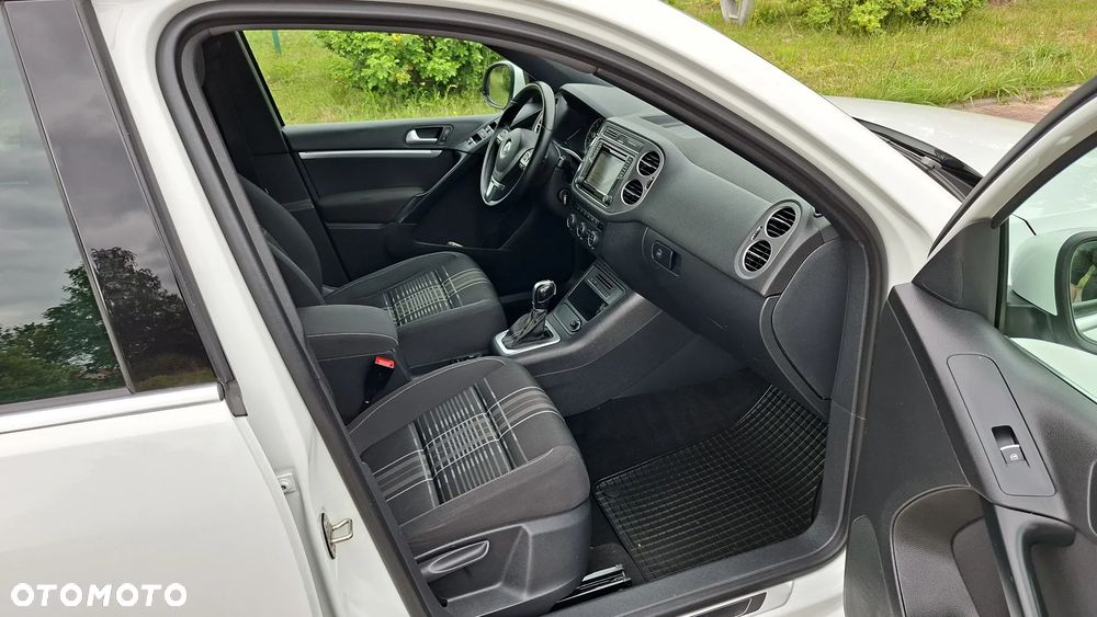 Volkswagen Tiguan 2.0 TDI SCR 4MOTION BlueMotion Technology DSG Lounge Sport & Style - 29