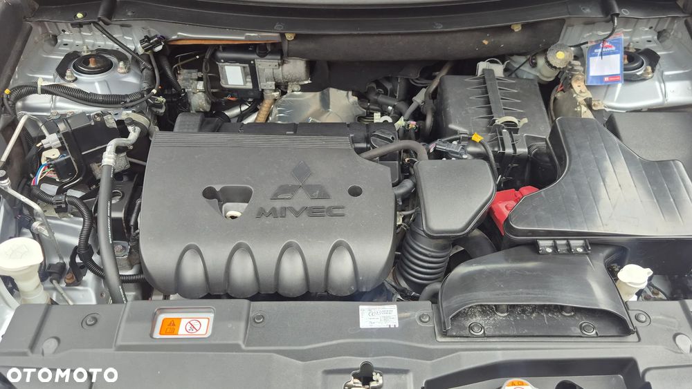 Mitsubishi Outlander 2.0 Intense 2WD CVT - 10
