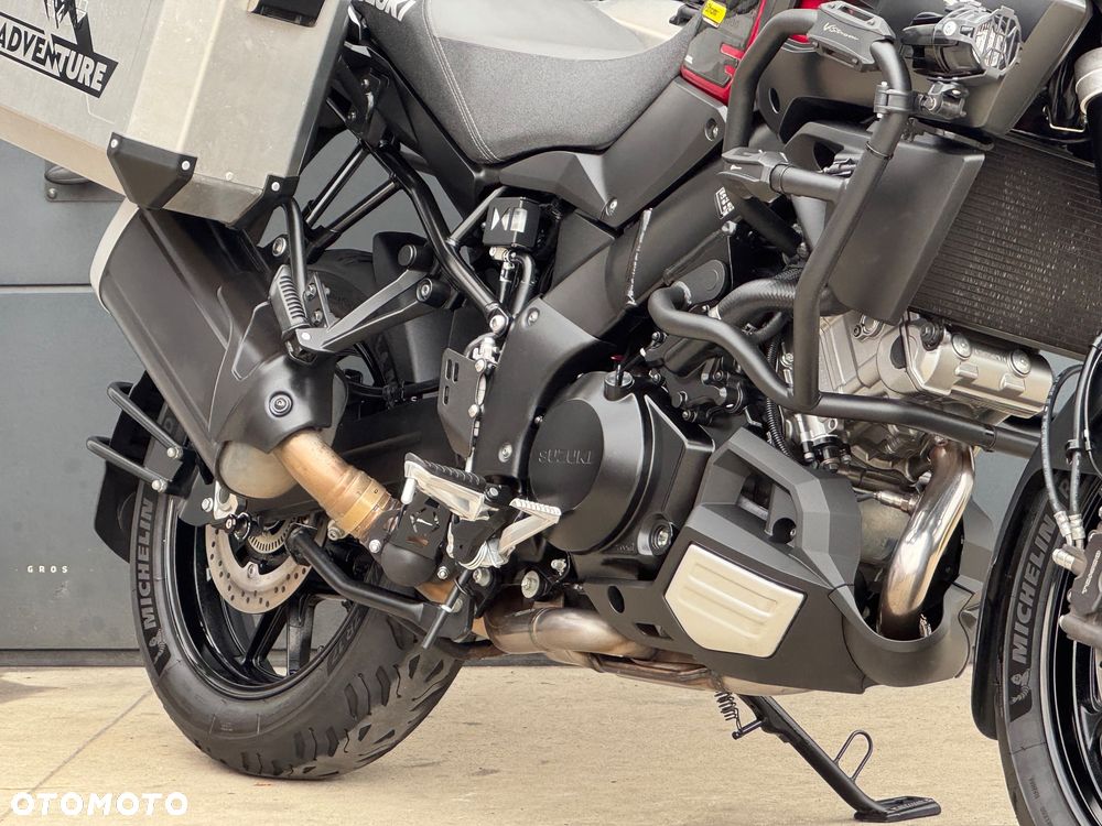 Suzuki V-STROM - 7