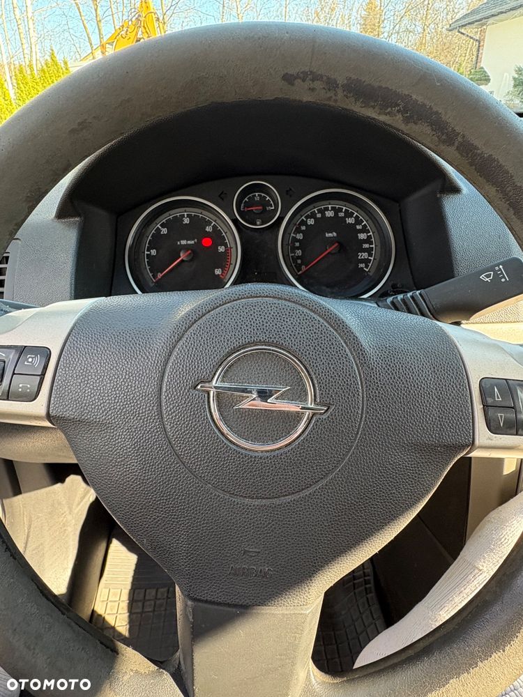 Opel Astra 1.3 CDTI Cosmo - 7