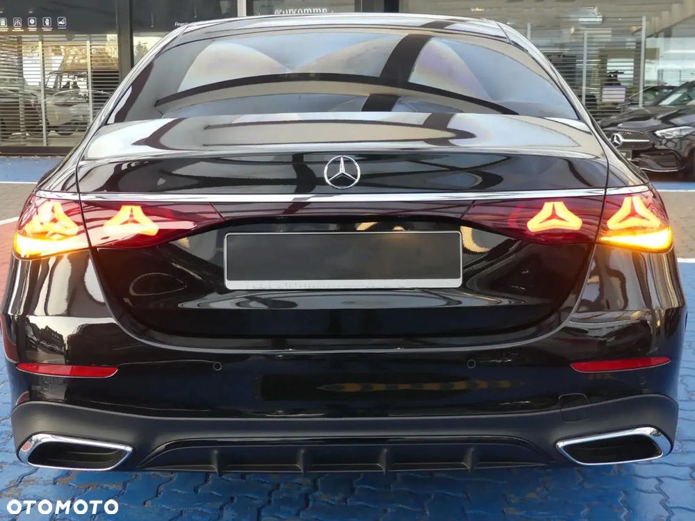 Mercedes-Benz Klasa E 220 d mHEV 4-Matic AMG 9G-Tronic - 6