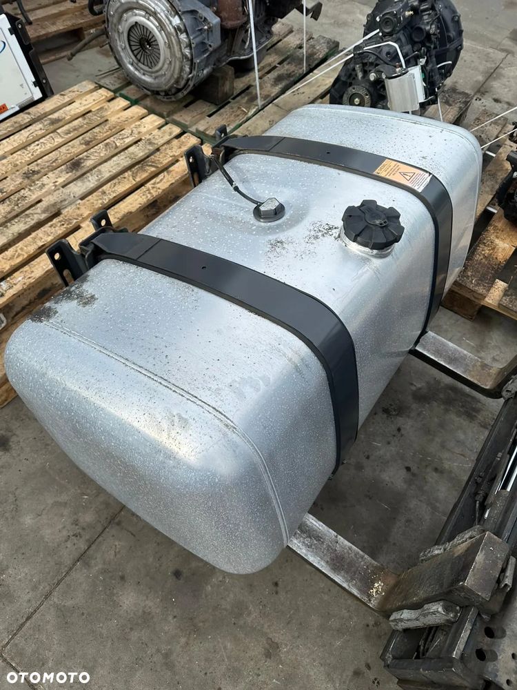 Zbiornik Paliwa Mercedes Actros Atego 11-18 Mp4 390L A9604701303 - 1