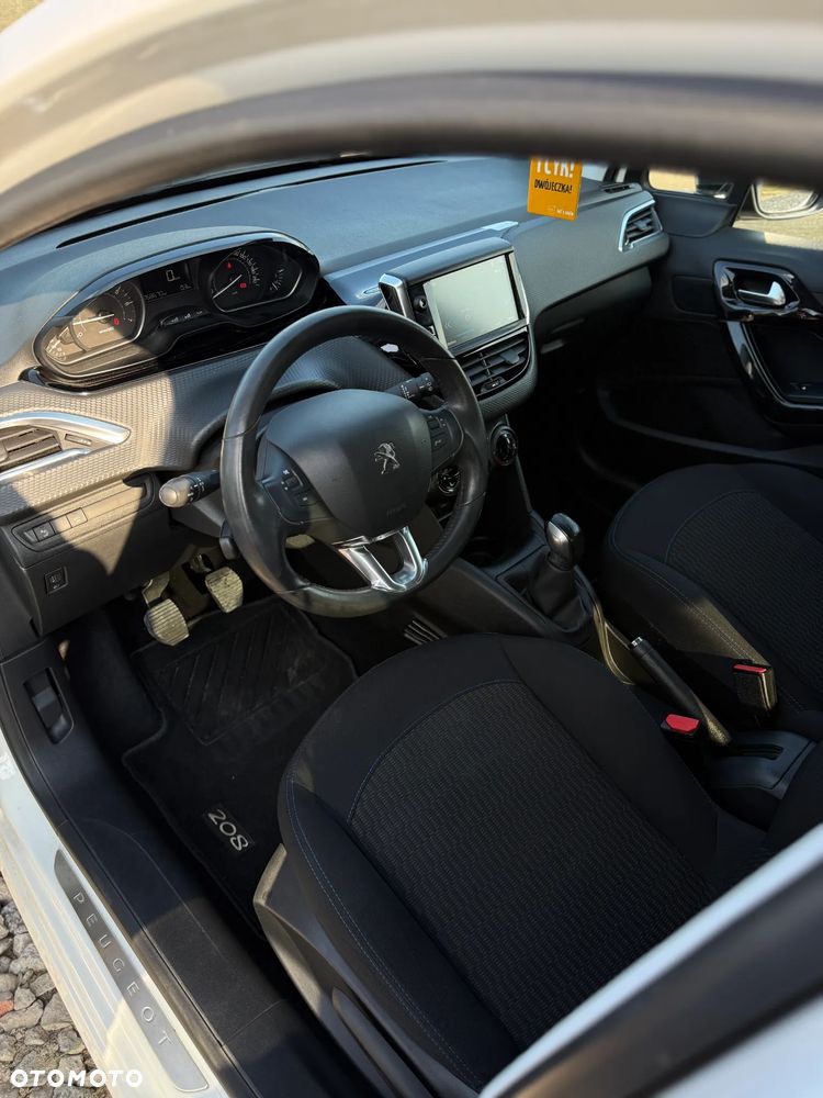 Peugeot 208 PureTech 82 Stop & Start Signature - 9