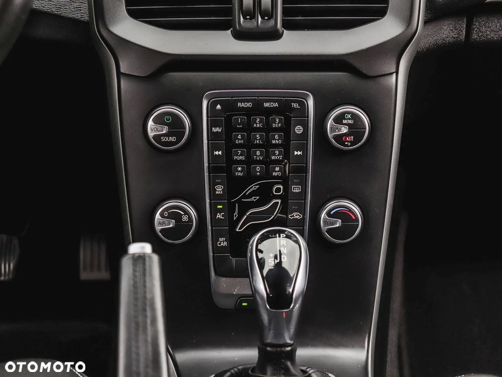Volvo V40 D2 Drive-E Momentum - 23