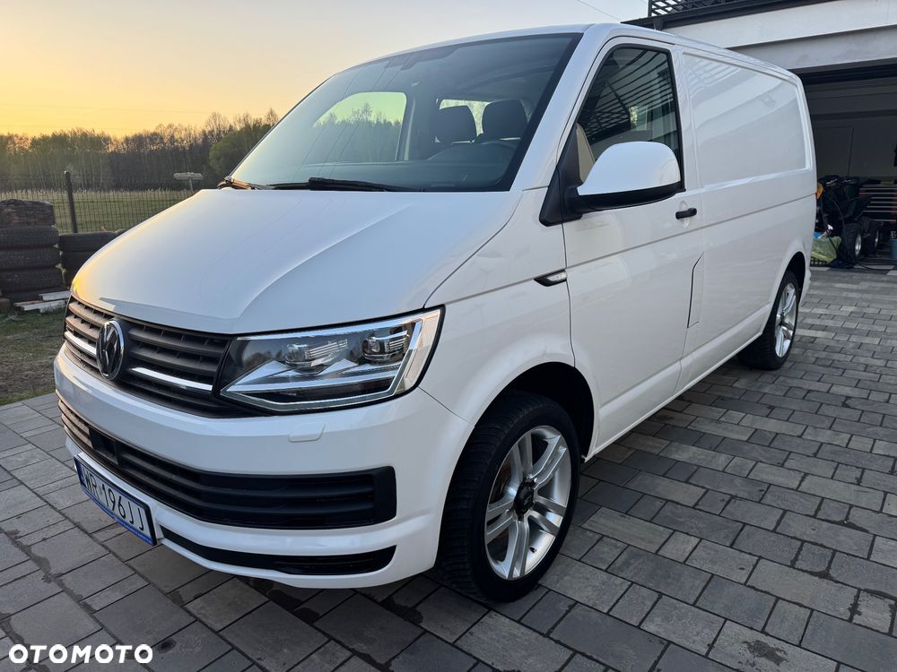 Volkswagen Transporter - 2
