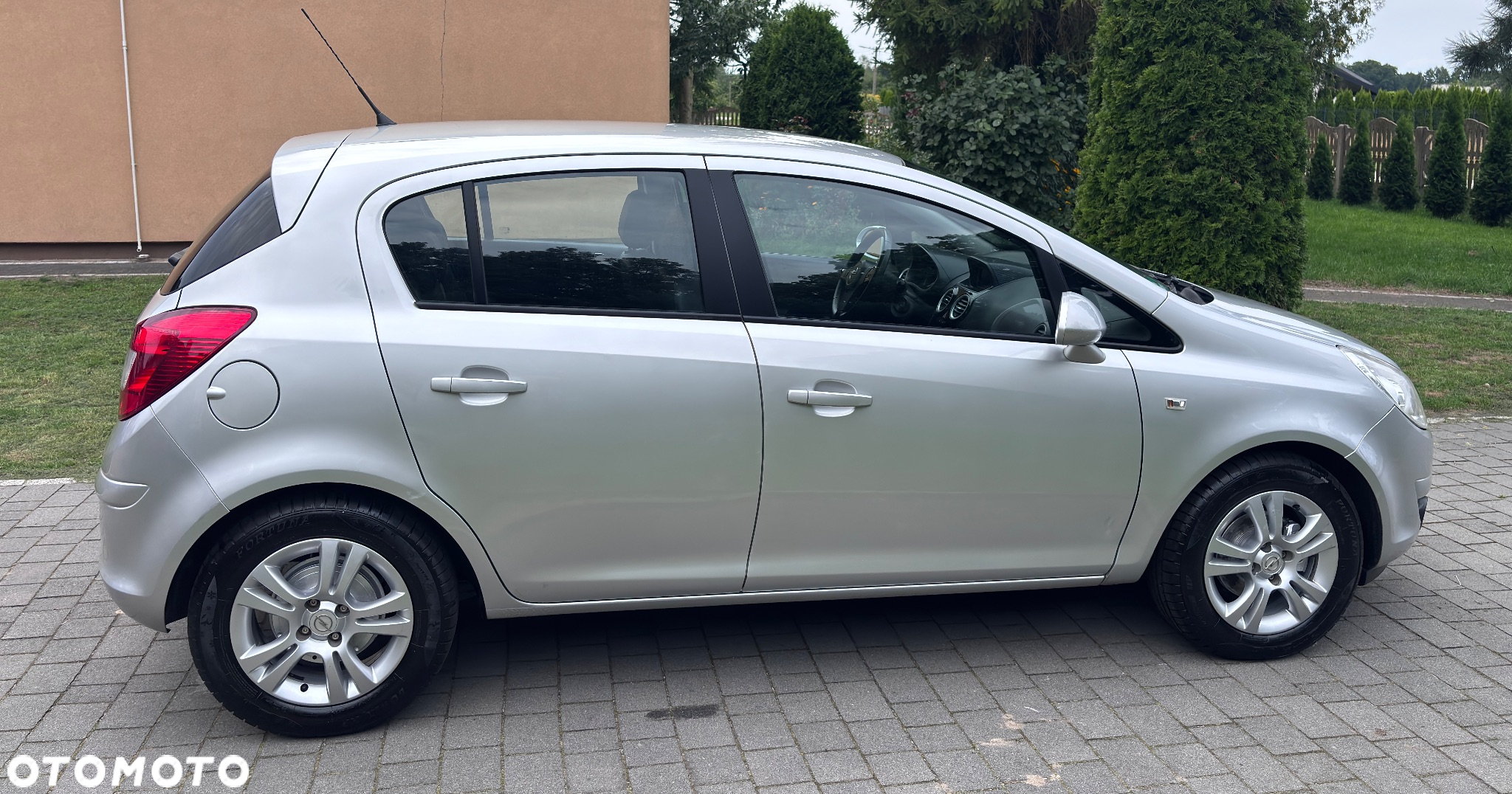 Opel Corsa 1.4 16V Cosmo - 16