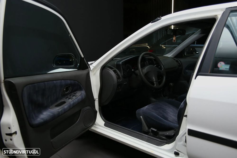 Mitsubishi Lancer 1.3 GLX JLL+AC+TA+ABS - 12