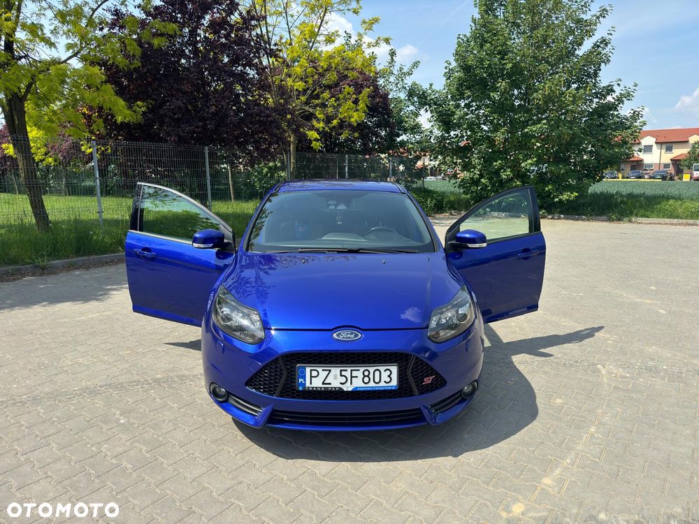 Ford Focus 2.0 EcoBoost ST - 8