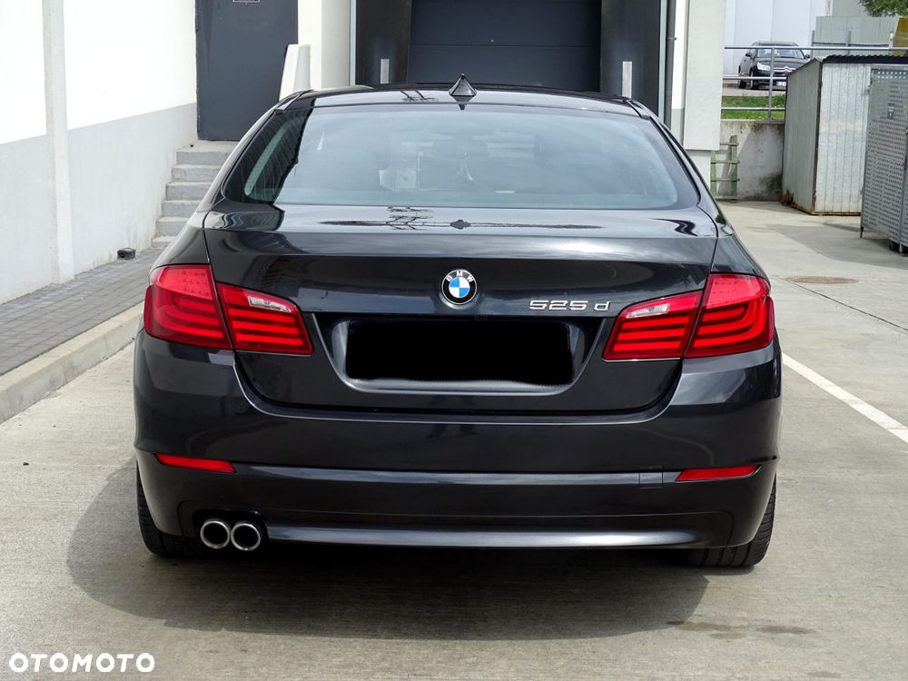 BMW Seria 5 525d - 7