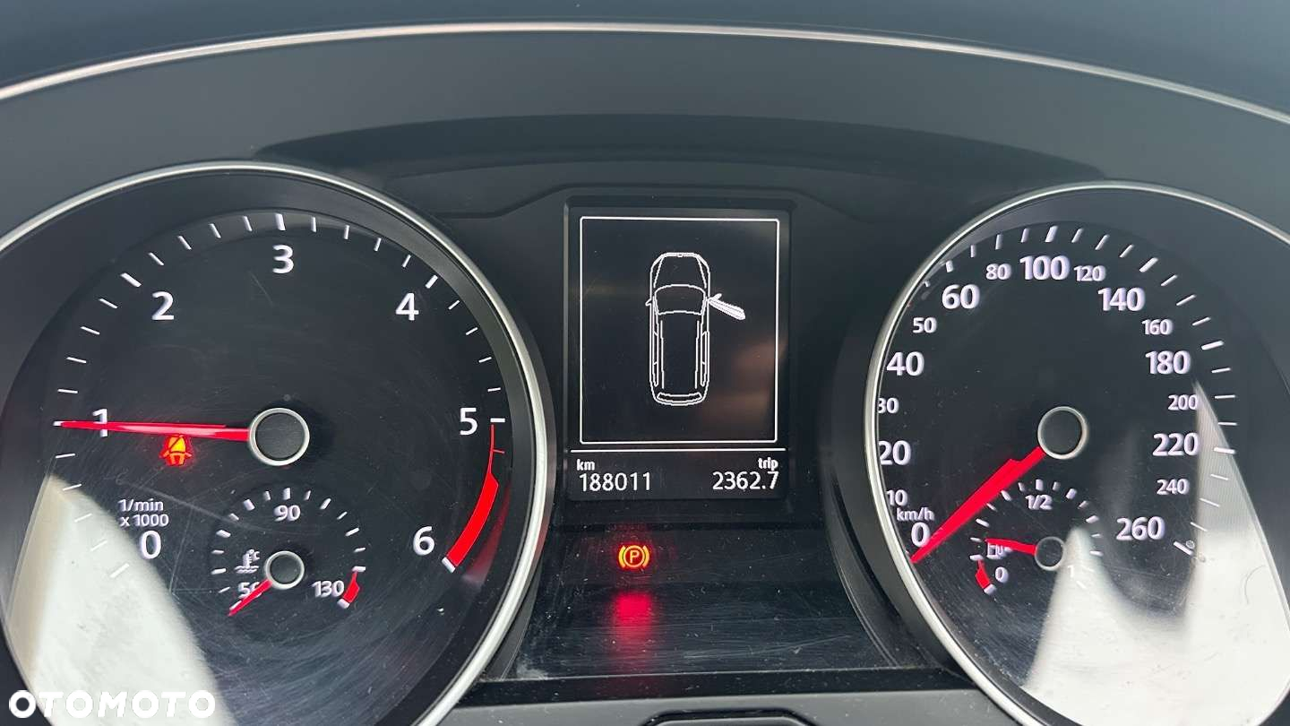 Volkswagen Passat 2.0 TDI SCR Comfortline - 34