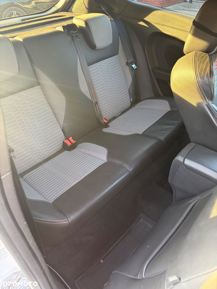 Ford Fiesta - 10