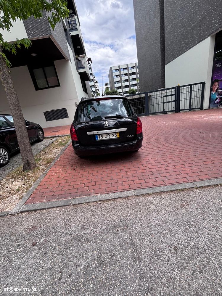 Peugeot 308 SW 1.6 HDi SE Navteq - 11