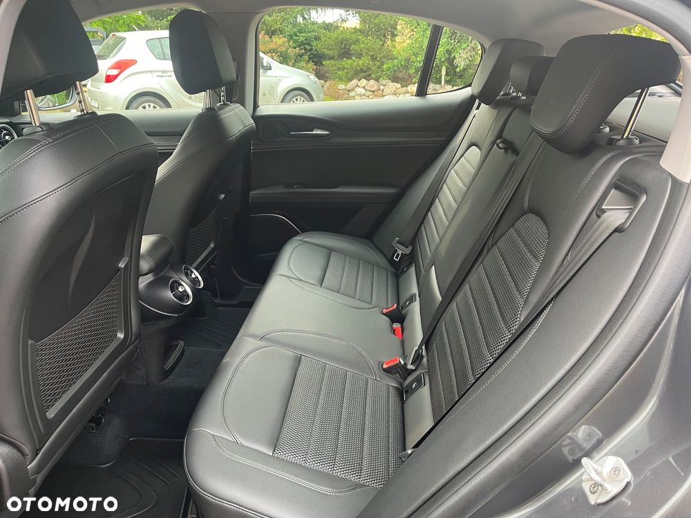 Alfa Romeo Stelvio 2.0 Turbo Sprint Q4 - 18