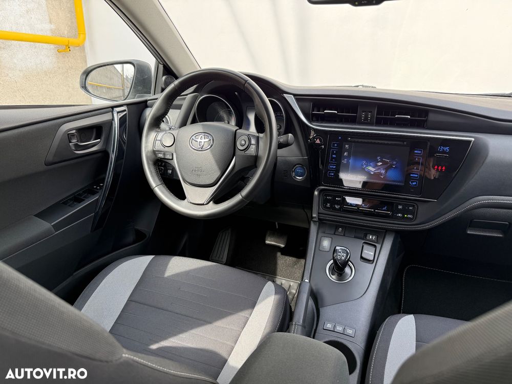 Toyota Auris 1.8 L VVT-i Sol+ - 9