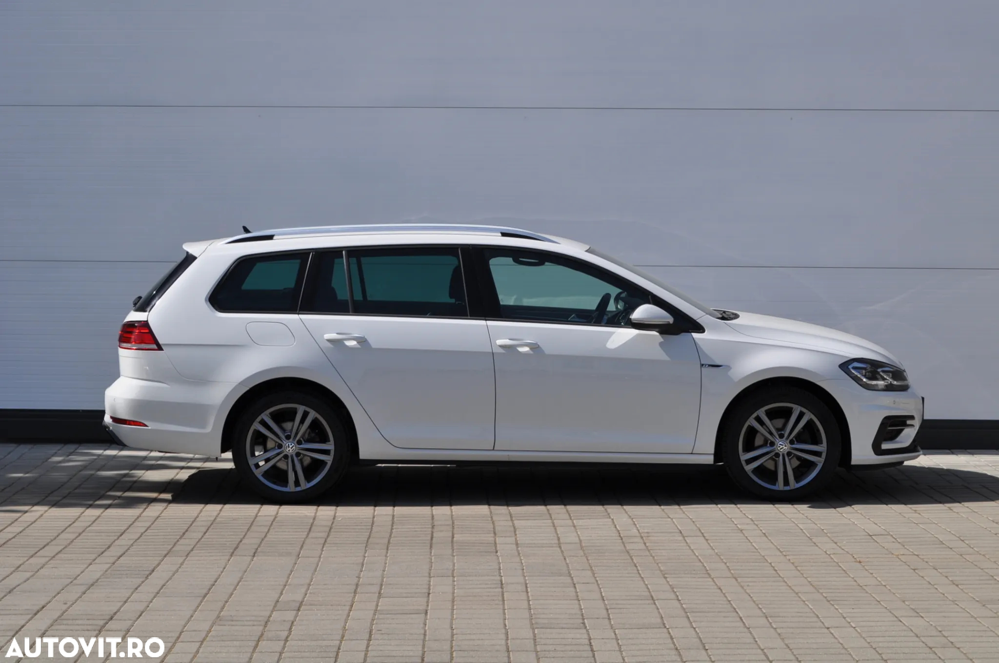 Volkswagen Golf 2.0 TDI DSG R-Line - 12
