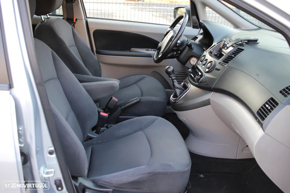 Mitsubishi Grandis 2.0 DI-D Sport - 29