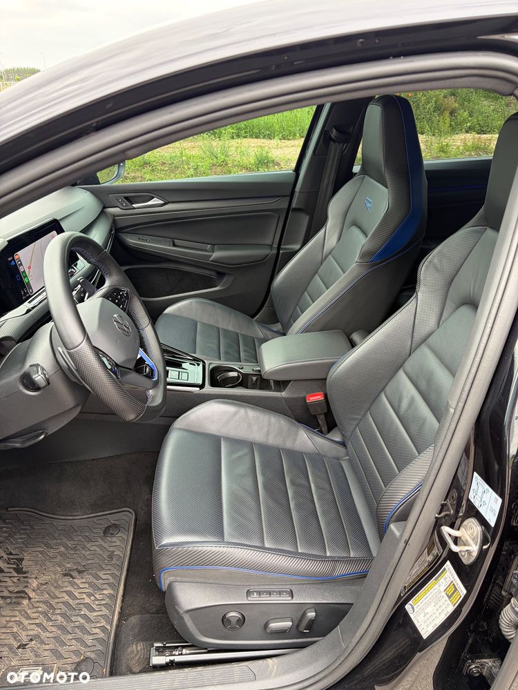 Volkswagen Golf - 25