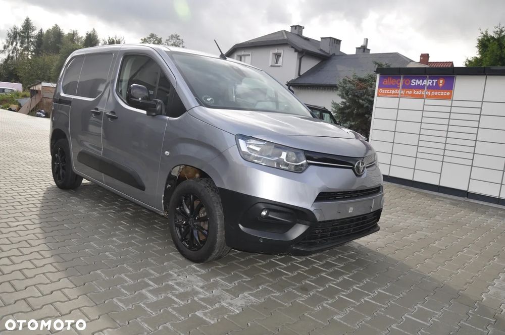 Toyota PRO ACE CITY - 18