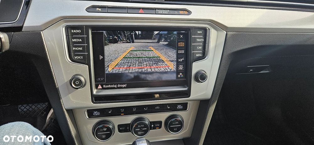 Volkswagen Passat Variant 2.0 TDI SCR DSG Comfortline - 15