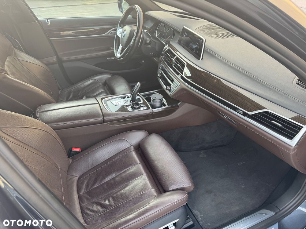 BMW Seria 7 730d xDrive - 9