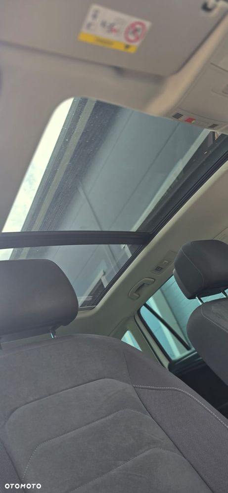 Volkswagen Tiguan 2.0 TDI SCR 4MotION DSG R-Line - 37