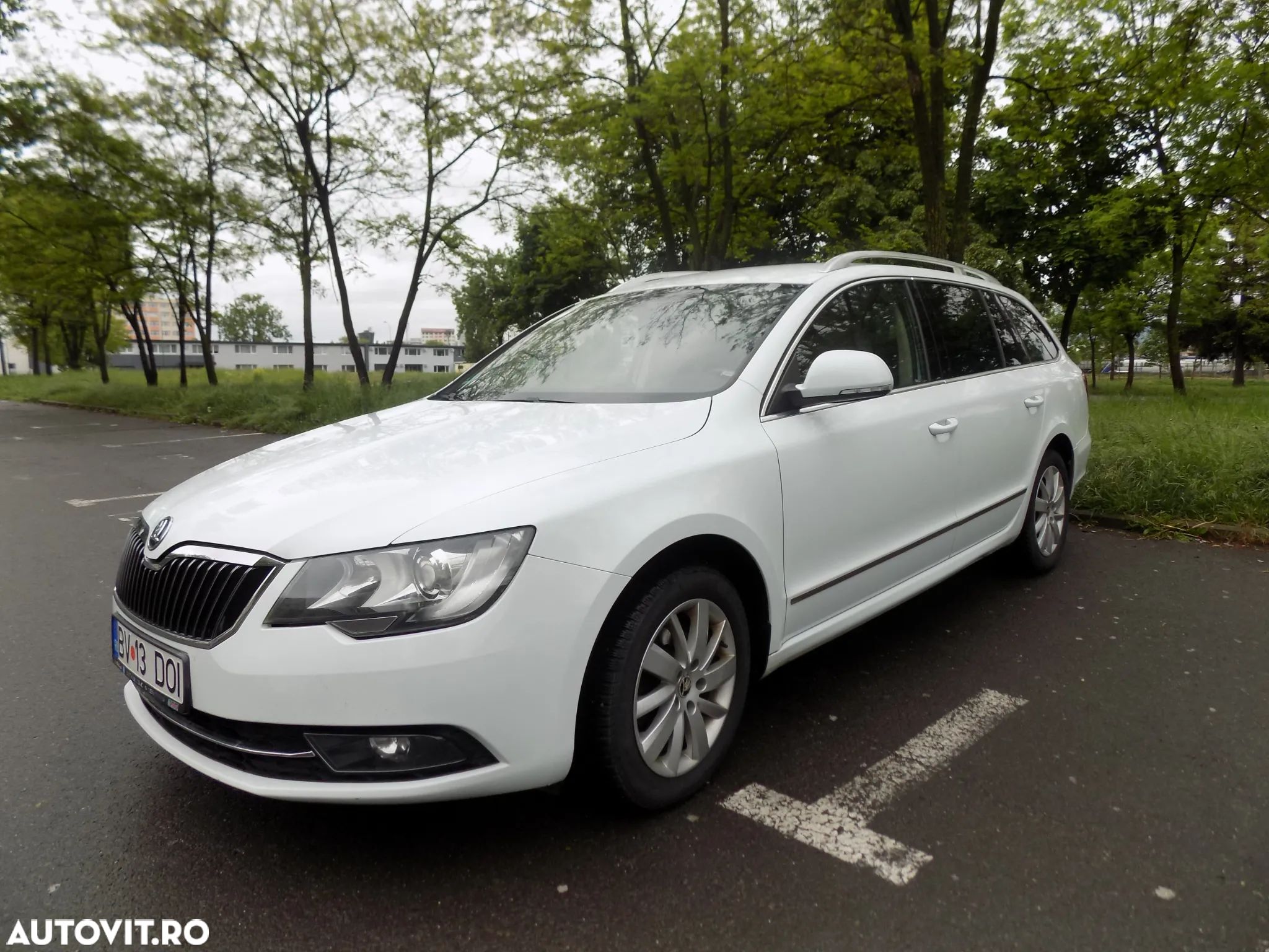 Skoda Superb Combi 2.0 TDI Elegance - 1