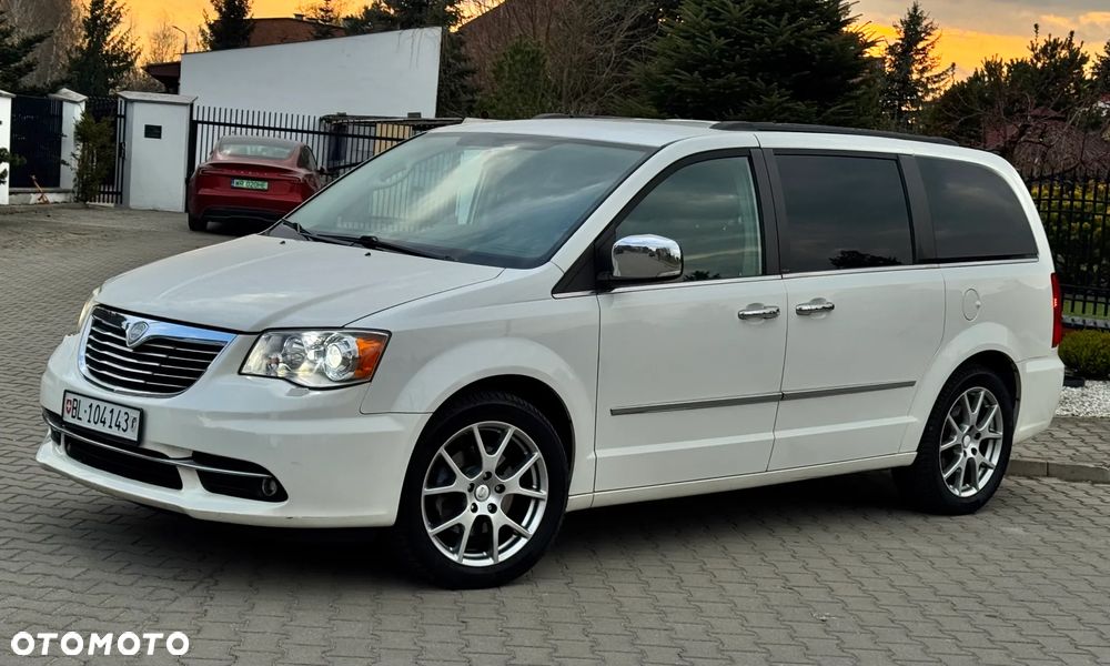 Lancia Voyager 2.8 Multijet 16v Platinum - 3