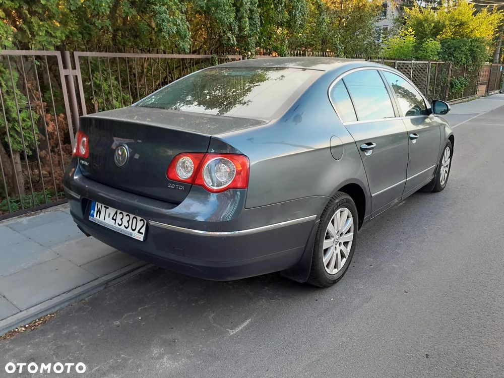 Volkswagen Passat 2.0 TDI DPF Comfortline - 2