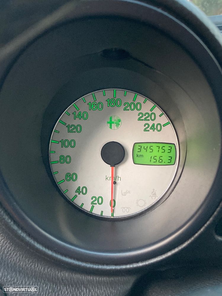 Alfa Romeo 156 2.4 JTD - 12