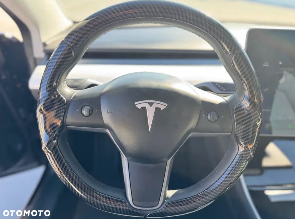 Tesla Model 3 Langstreckenbatterie Allradantrieb Dual Motor Performance - 30
