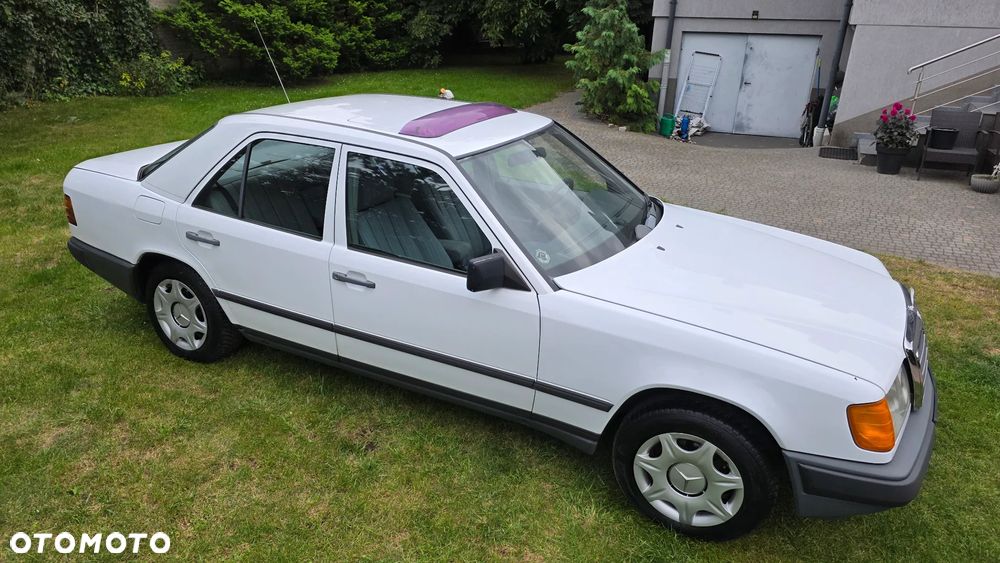Mercedes-Benz W124 (1984-1993) - 11