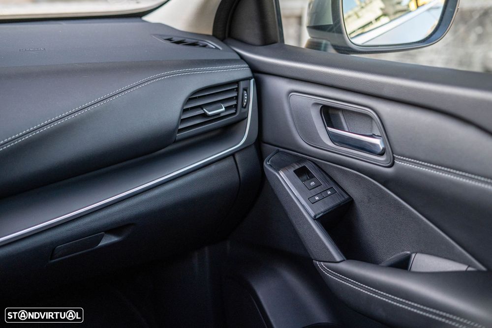 Nissan Qashqai 1.3 DIG-T Acenta LED+R - 27