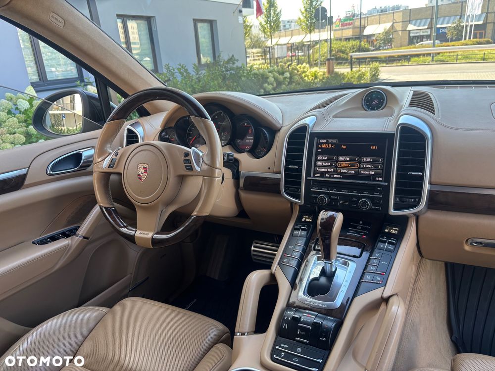 Porsche Cayenne - 12